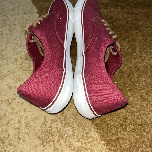 Missimo -burgundy- sz 9 sneakers - Picture 5 of 5